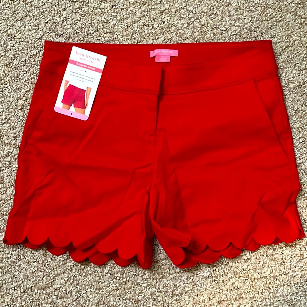 Isaac Mizrahi Scalloped Shorts